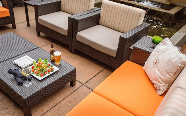 Courtyard by Marriott Seattle Sea-Tac Area