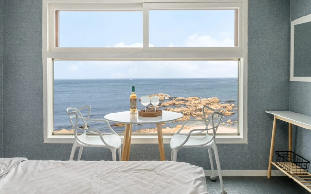 Goseong Napoli House Pension