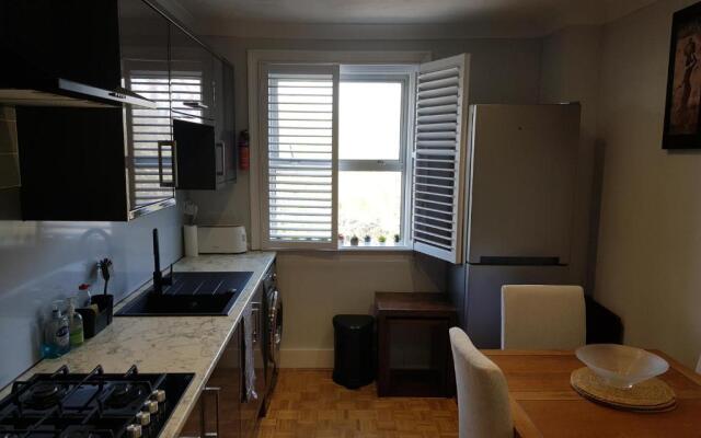 Beautiful Parkview Apartment in Seaside Eastbourne
