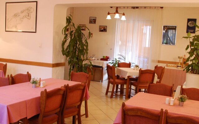 Hotel Palota