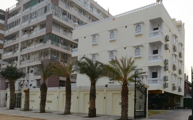 Hotel Grand Lotus Inn