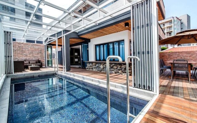 Nine Boutique Hotel