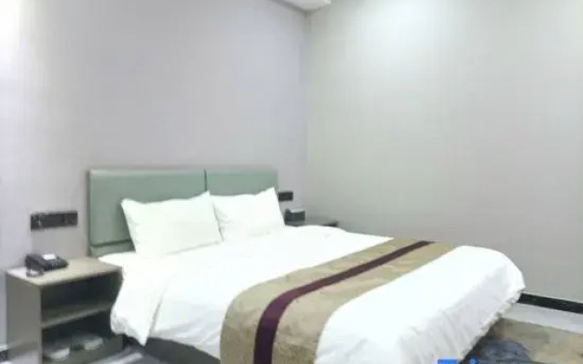 Yiyi Hotel (Jinan Zhangqiu Government University Town)