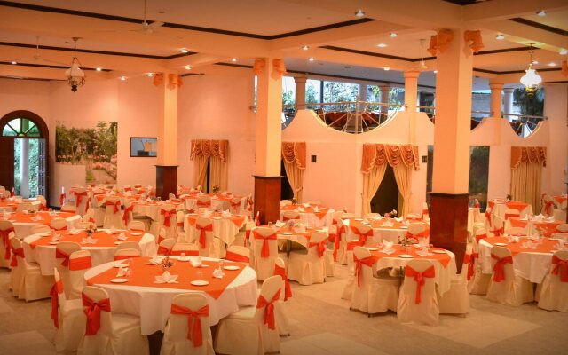 Hotel Sunrich Kandy