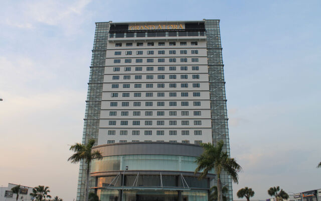 Grand Alora Hotel