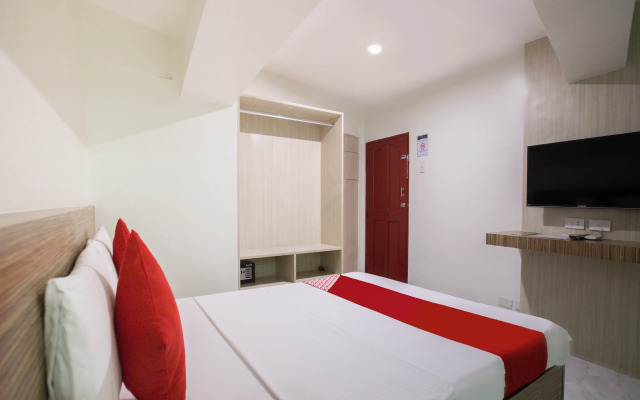 Circuit Hostel