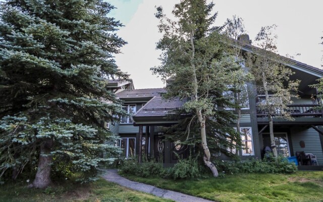 Snowcreek #895 2 Bedroom Condo