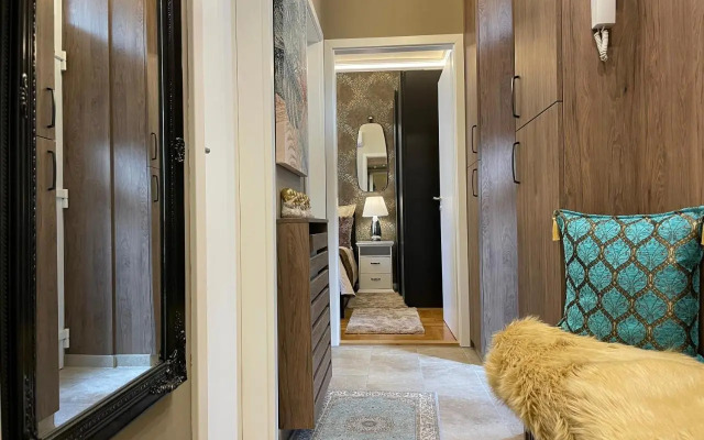 R7 Design Apartment - hostAID