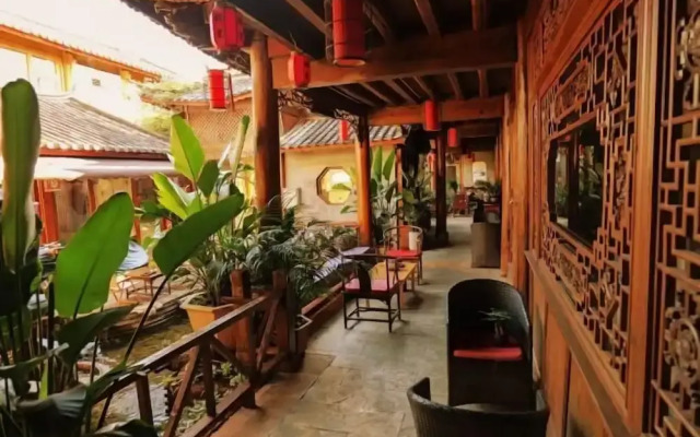 Lijiang Jinli Chinese Courtyard Inn