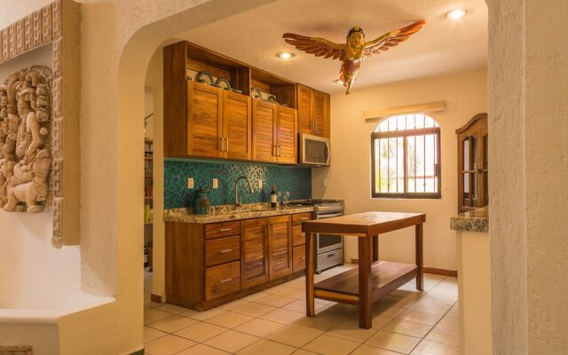 La Buena Vida Suites - Adults Only