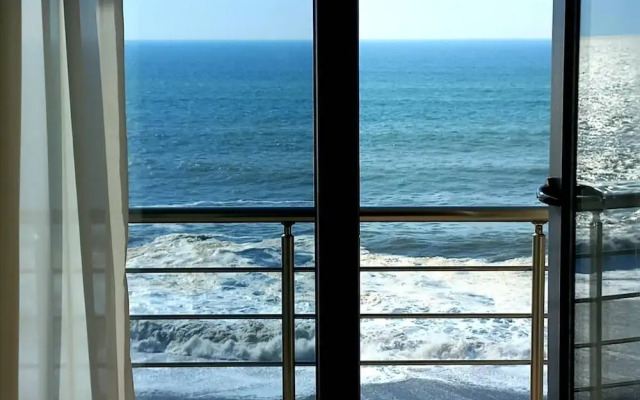 Iveri Beach
