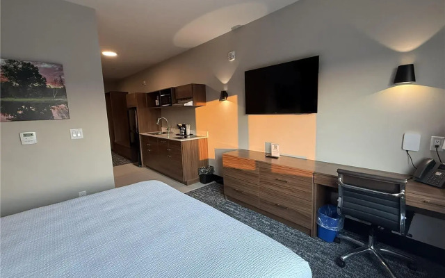 Best Western Plus Neepawa Hotel