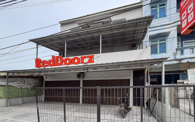 RedDoorz @ Jalan Pangeran Tirtayasa Lampung 2