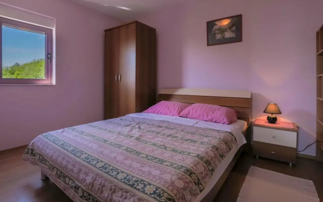 Apartment Djusi