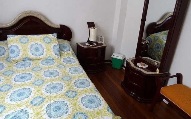 Minga House