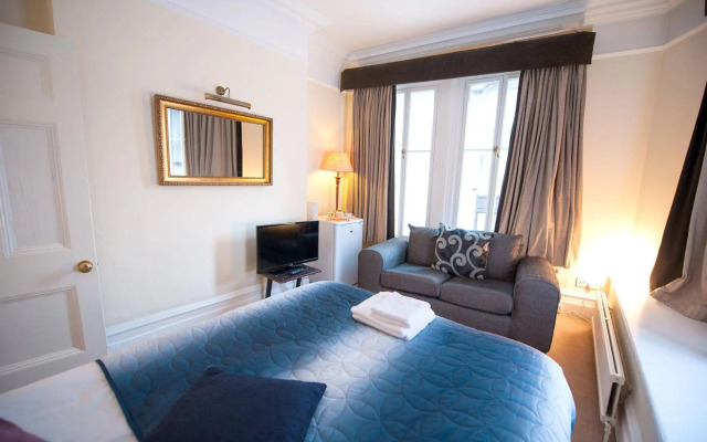 159 Knightsbridge