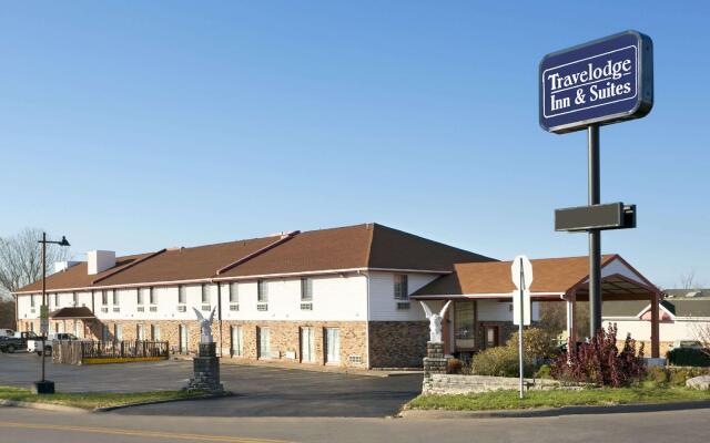 Travelodge Inn & Suites by Wyndham Muscatine