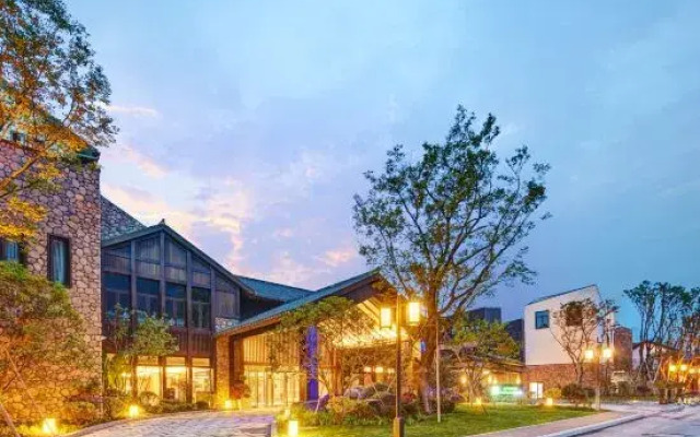 Holiday Inn Express Qianxia Lake