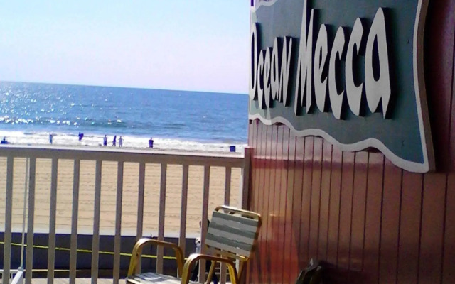Fish Tales Boardwalk Inn