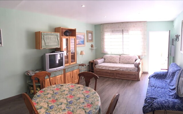 Vilanova Prat Apartment