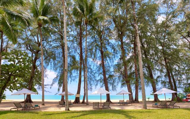 Outrigger Khao Lak Beach Resort