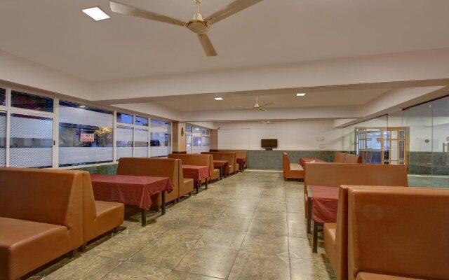 Jodidhar's Club By OYO Rooms