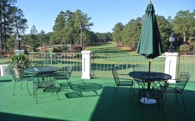 Mid Pines Inn & Golf Club