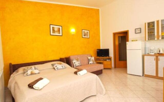 Apartments Iva 1534