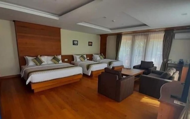 Ngapali Win Hotel