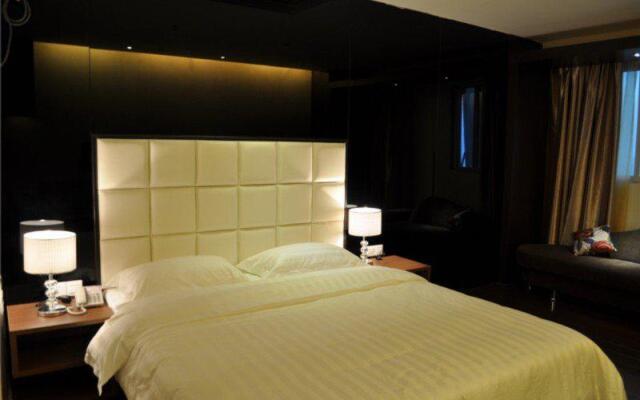 V8 Hotel Jiaokou Subway Branch