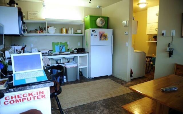 Camelot Inn at Honeyville