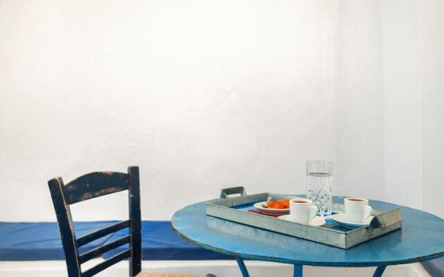 Andreas Cultural Cave House in Imerovigli, Santorini