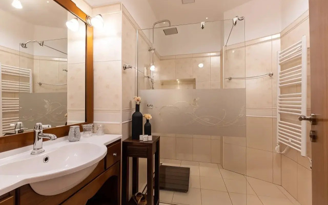 Unique Luxury Rooms