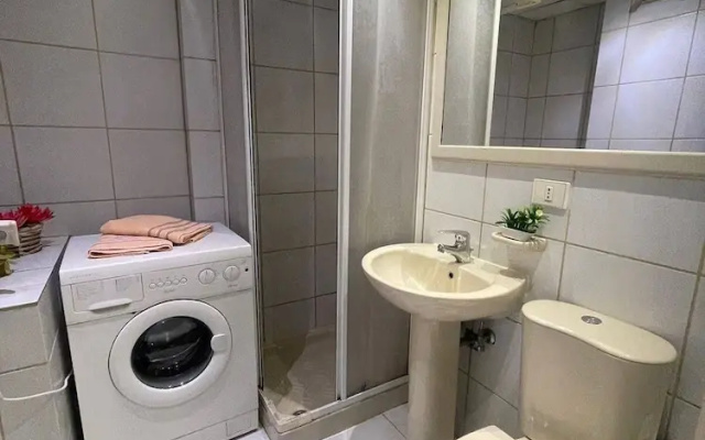 Loft in Siwar,2 min From Hotel Le Royal,incl Motor