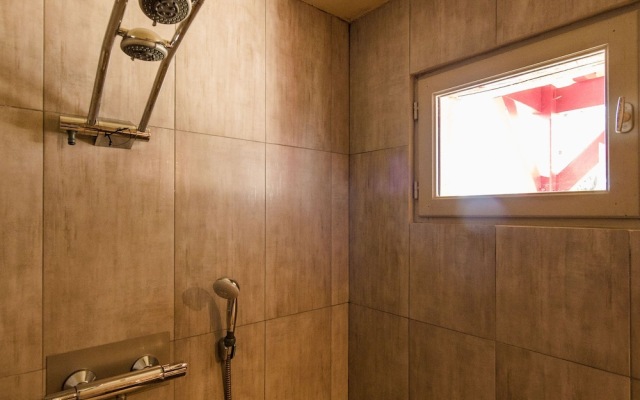 Spacious Holiday Home in Altillac with Private Pool