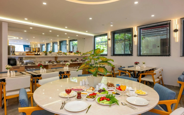 Diamond luxury Hotel