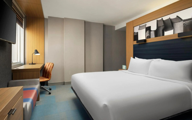 Aloft Chicago Downtown River North