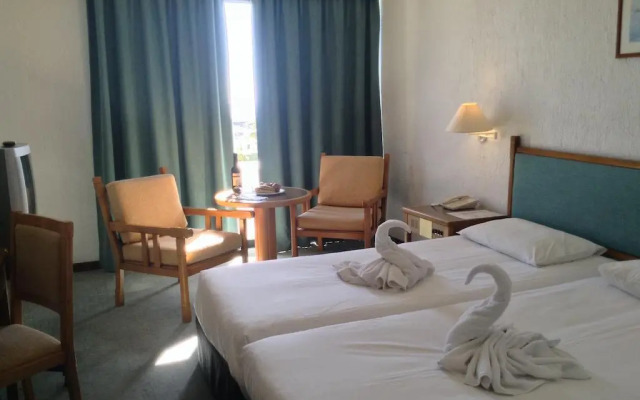 Paphos Gardens Holiday Resort - Hotel And Apartments