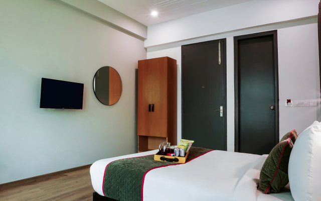 OYO Rooms Near Galleria Market