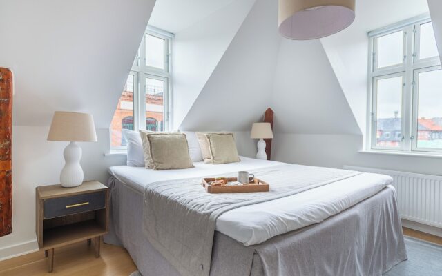 Sanders Leaves - 2bdr Apt With Shared Roof Terrace