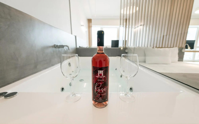 Porto Sea View Apartments - Luxury Junior Suites