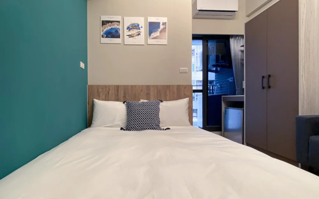 Sunshine Hotel