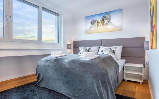 Mark's Penthouse Apartments managed by SKY9 Apartments