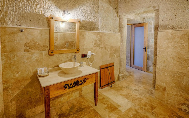 Design Cave Hotel