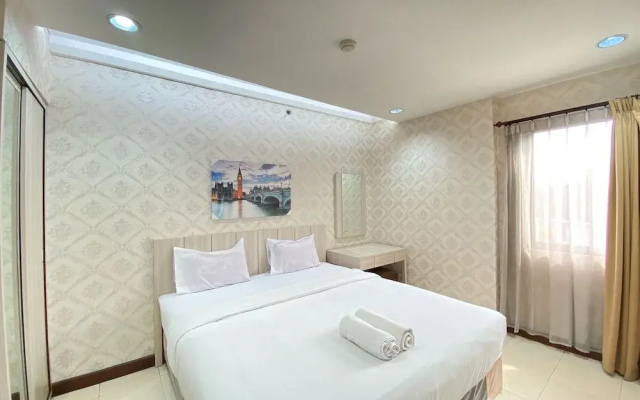 Private Spacious Executive Studio Room At Majesty Apartment Bandung
