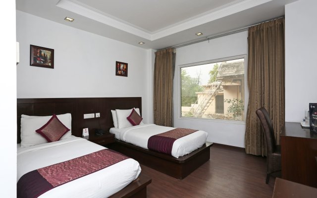 OYO 383 Hotel Divine Paradise