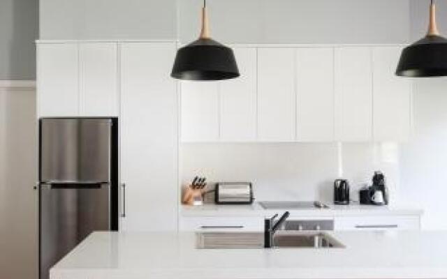 East Tempy - House & Bungalow