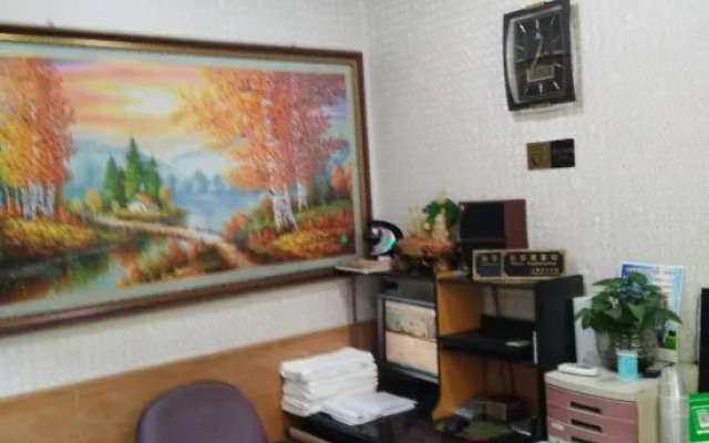 Shanghai Center Hostel