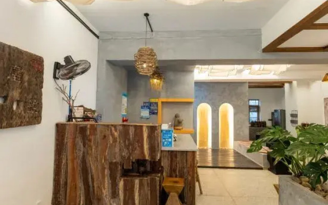 Dusty Mirror Homestay (Guilin Liangjiang Sihu Branch)