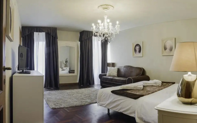 San Marco Deluxe Canal View Terrace by Wonderful Italy